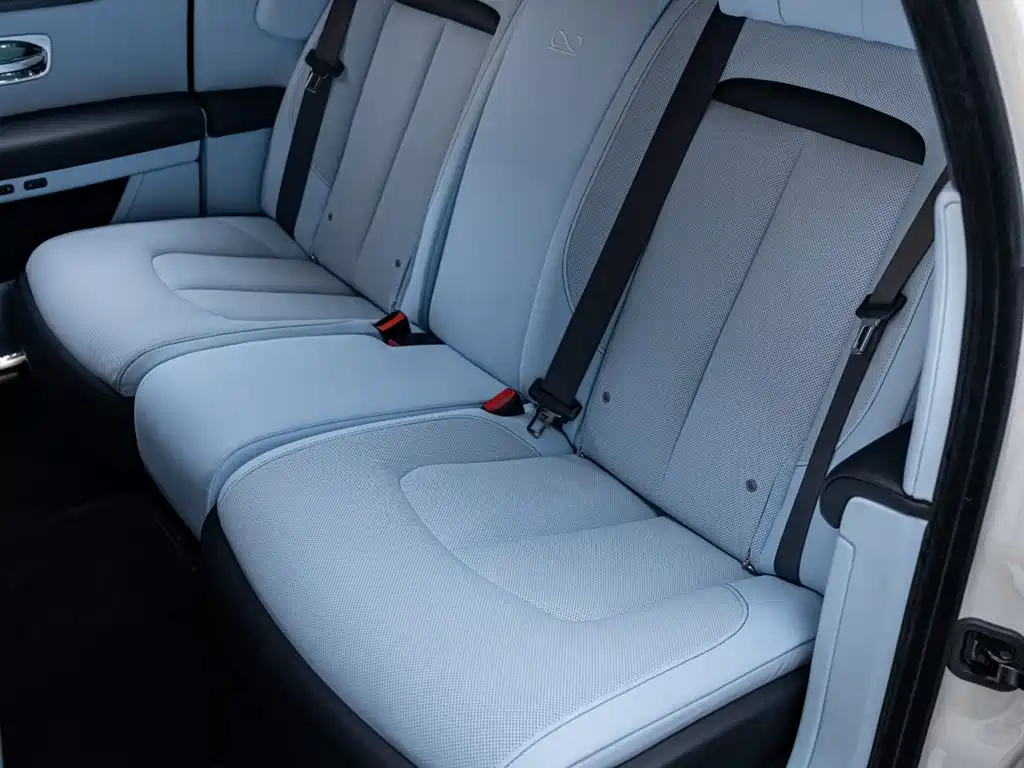 Ghost 2022 6.7T Black Badge купить на сайте DeffCars