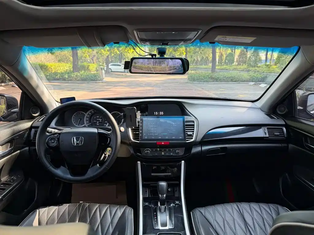 Accord 2015 2.0L LX Comfort Edition купить на сайте DeffCars