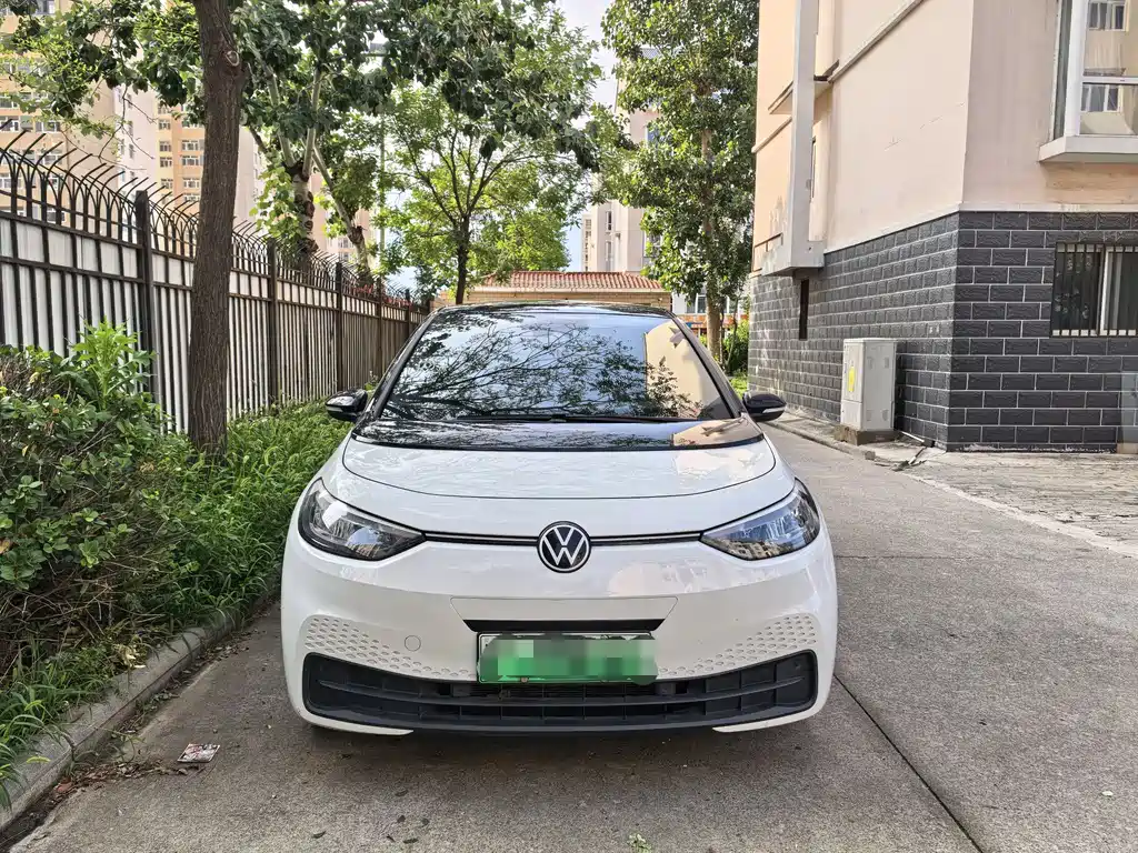 Volkswagen ID.3 2024 Outstanding Edition купить на сайте DeffCars