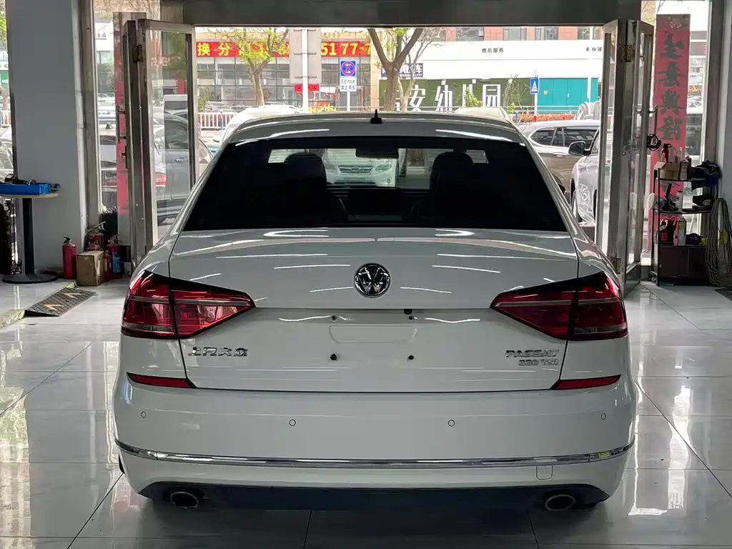 Passat 2017 330TSI DSG Premium Edition купить на сайте DeffCars