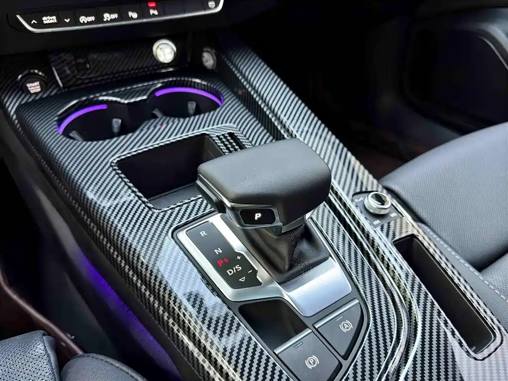 Audi A4L 2022 40 TFSI luxury and dynamic model купить на сайте DeffCars