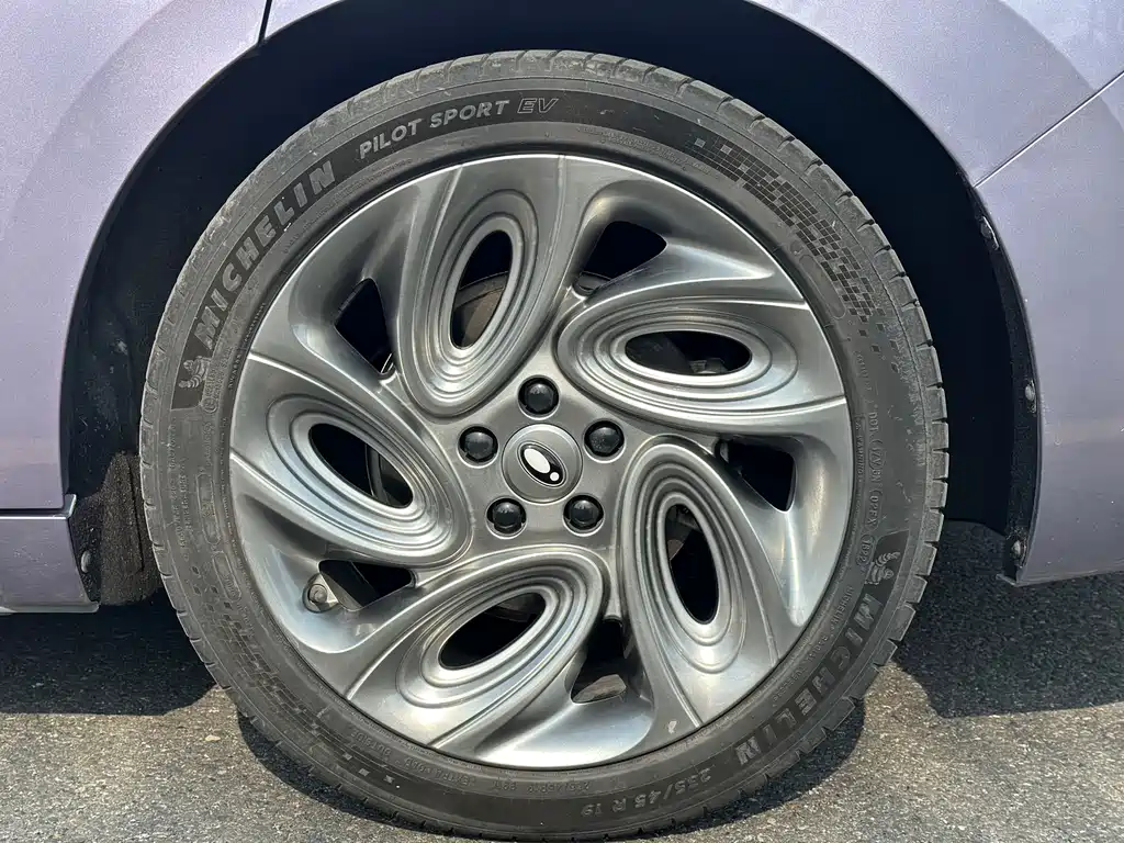 Euler Lightning Cat 2022 555km Premium Edition купить на сайте DeffCars