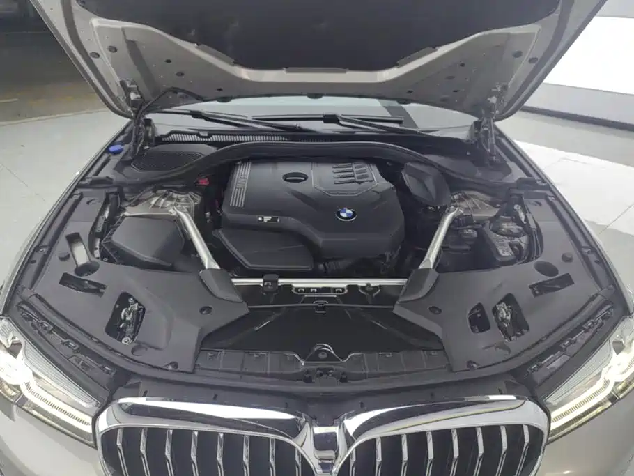 BMW 5 Series 2023 530Li Leading Luxury Package купить на сайте DeffCars