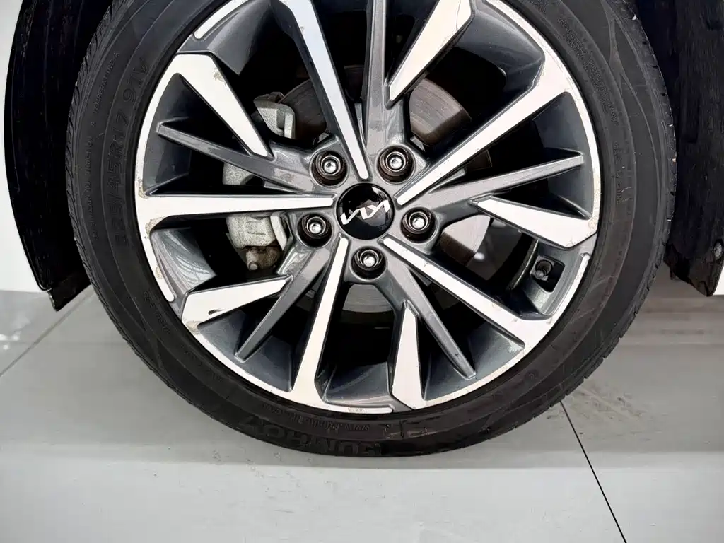 Kia K3 2021 1.5L CVT Fashion Edition купить на сайте DeffCars