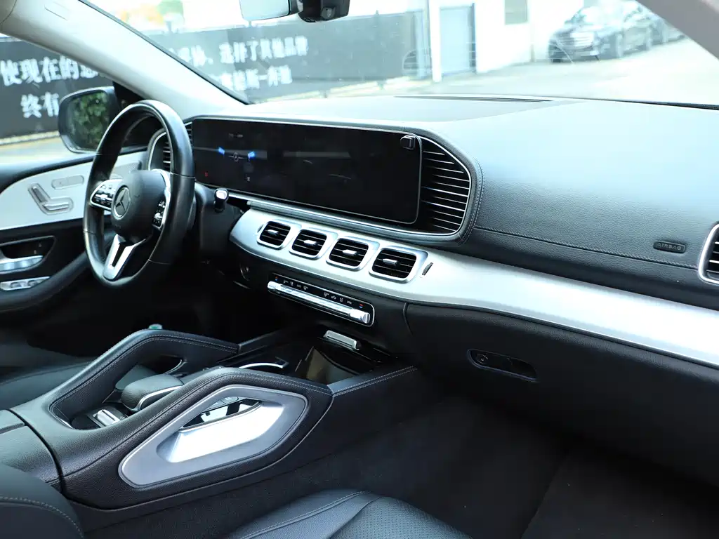 Mercedes-Benz GLE Coupe 2022 facelift GLE 350 4MATIC coupe SUV luxury model купить на сайте DeffCars