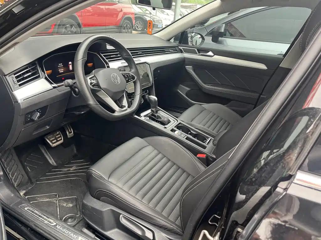 Magotan 2025 model 280TSI DSG comfort model купить на сайте DeffCars