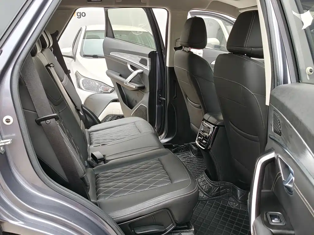 Jietu X70 PLUS 2023 model 1.6T DCT powerhouse 7 seats купить на сайте DeffCars