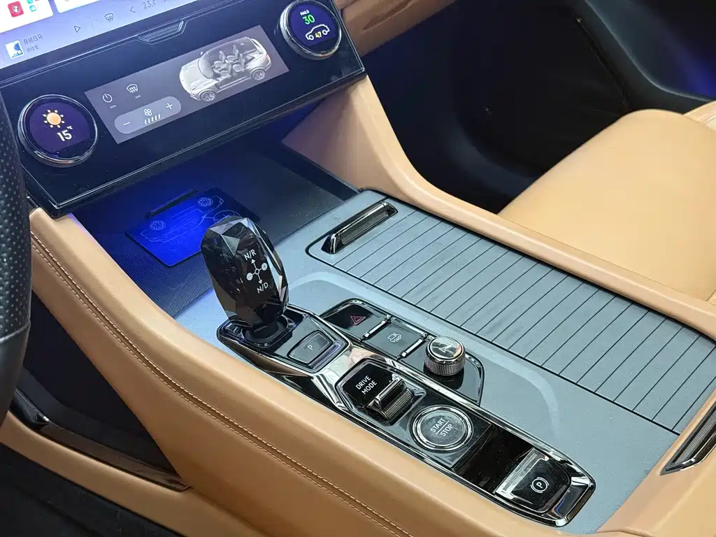 Lynk & Co 09 EM-P 2021 2.0T PHEV Halo six seats купить на сайте DeffCars