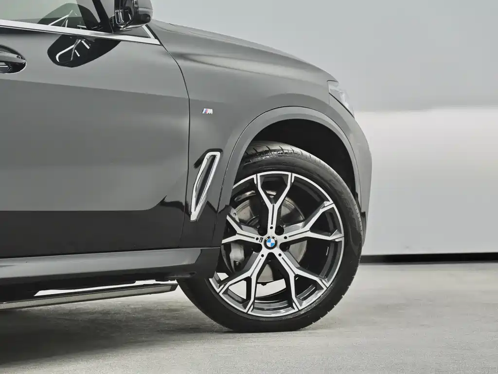 BMW X5 2022 xDrive 40Li M Sports Package купить на сайте DeffCars