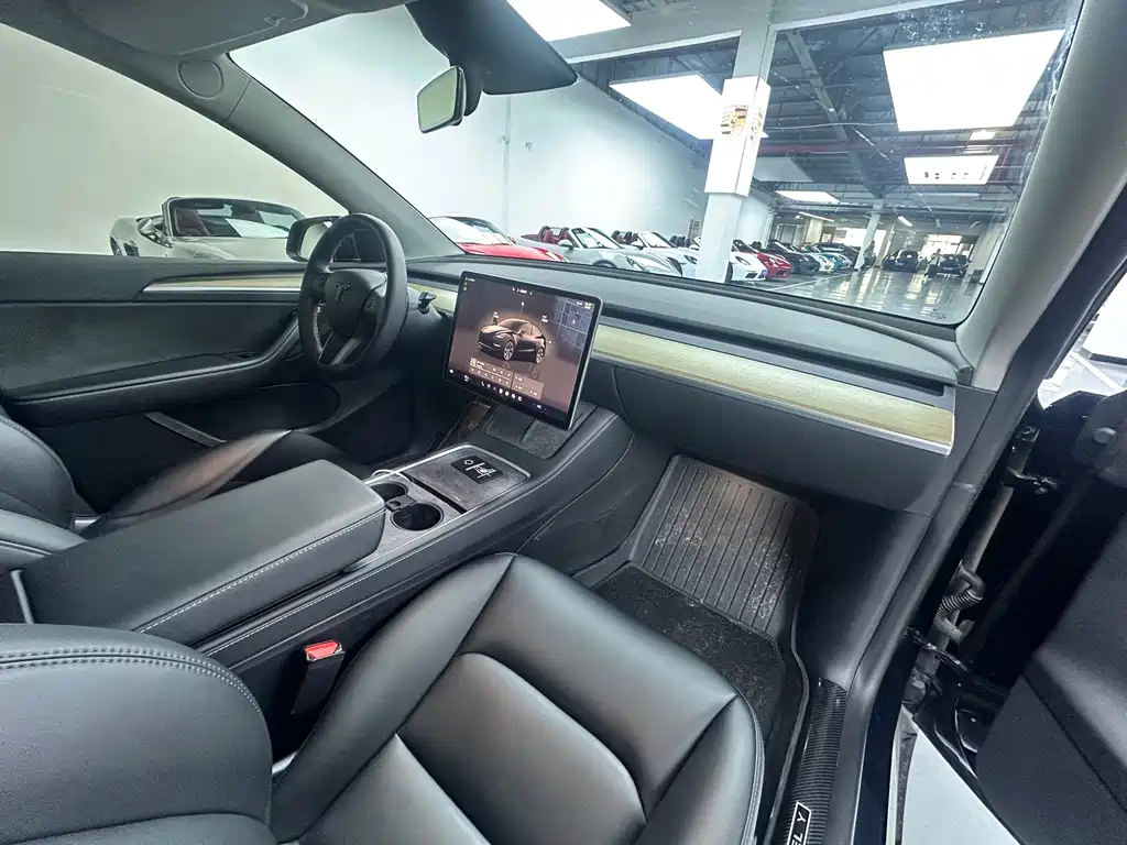 Model Y 2022 facelift rear-wheel drive version купить на сайте DeffCars