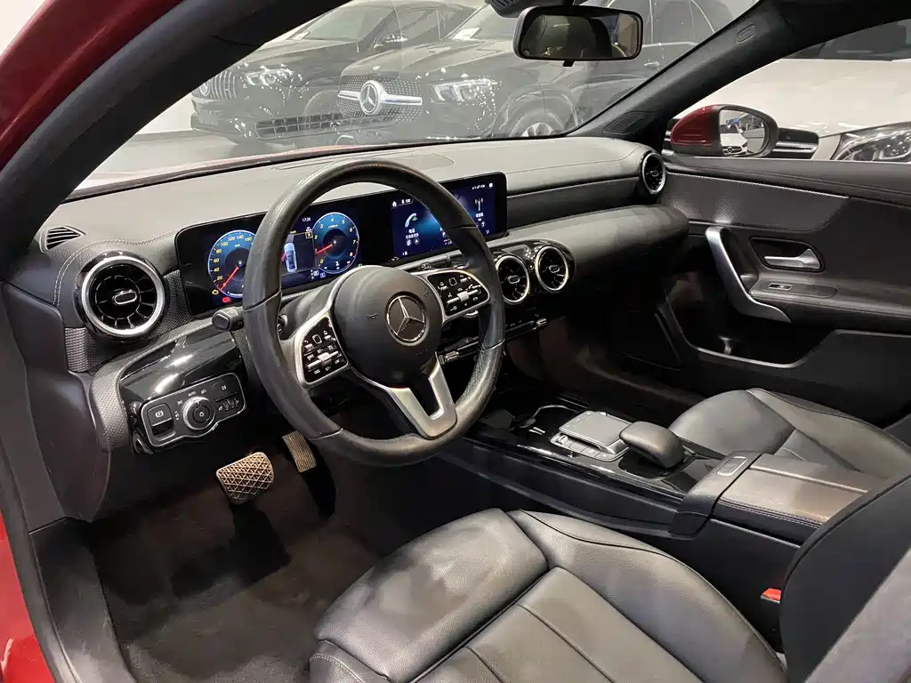 Mercedes-Benz A-Class 2022 A 180 L купить на сайте DeffCars