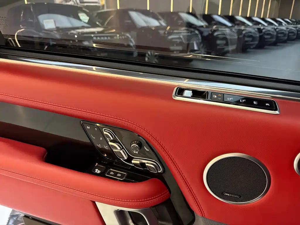 Range Rover 2022 3.0 L6 400PS Honor Creation Extended Edition купить на сайте DeffCars