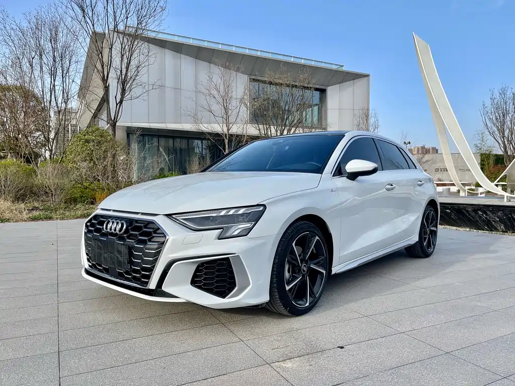 Audi A3 2023 facelift Sportback 35 TFSI stylish and sporty купить на сайте DeffCars