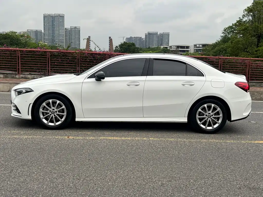 Mercedes-Benz A-Class 2020 Facelift A 200 L Sports Sedan Fashionable купить на сайте DeffCars