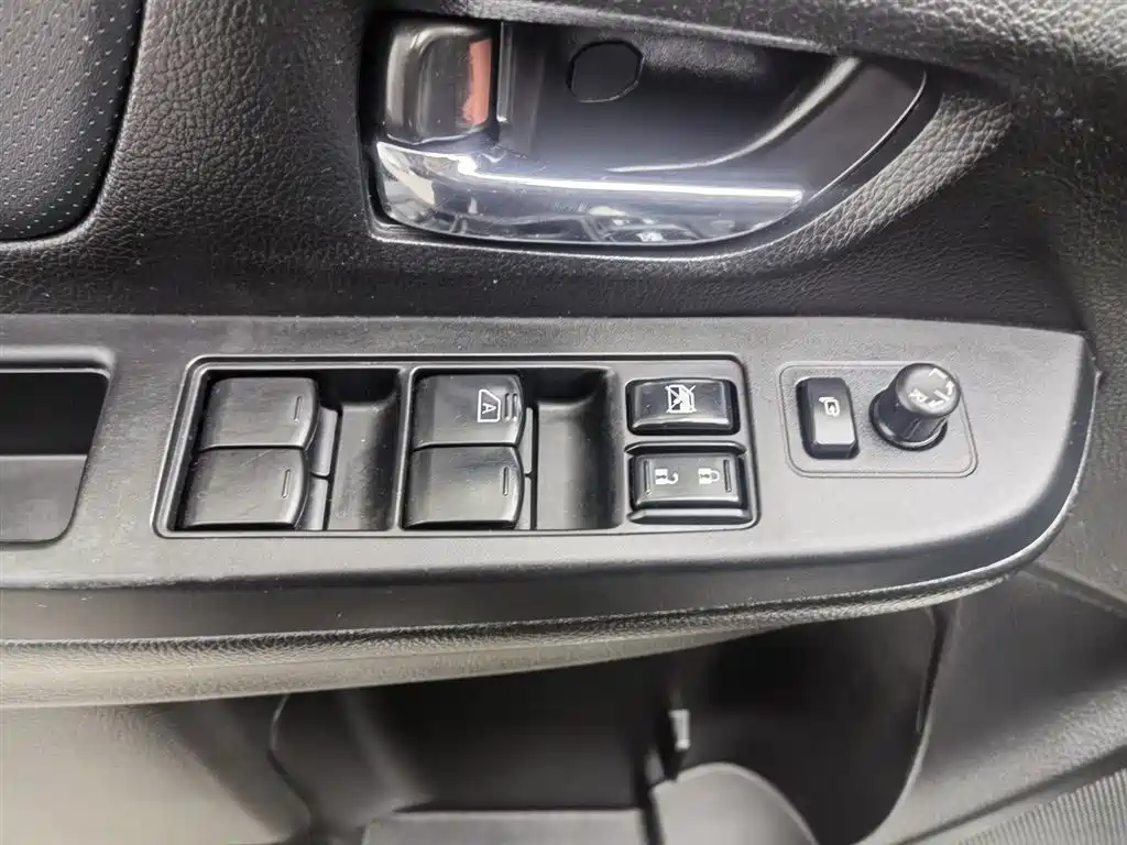 Subaru XV 2014 2.0i Elite Edition купить на сайте DeffCars