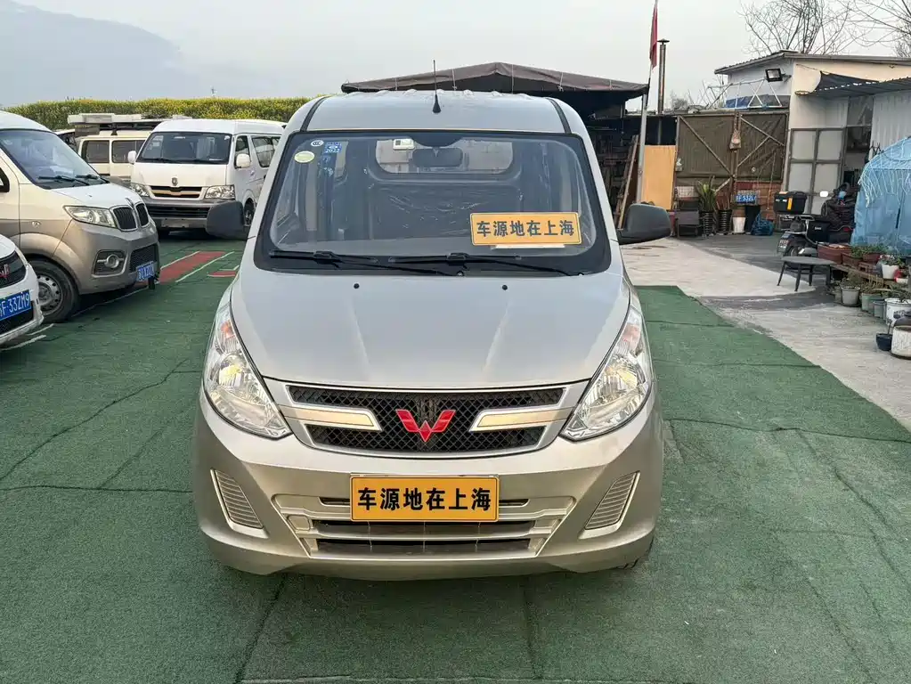 Wuling Rongguang V 2016 1.5L standard model купить на сайте DeffCars