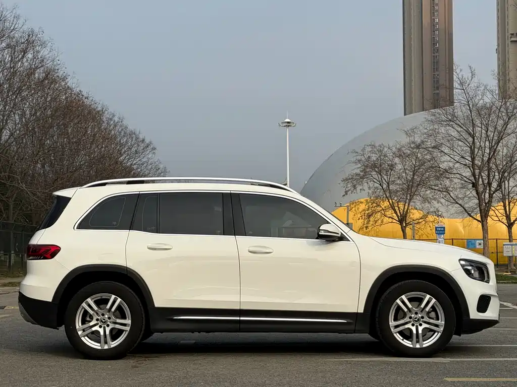 Mercedes-Benz GLB 2023 GLB 200 Dynamic купить на сайте DeffCars
