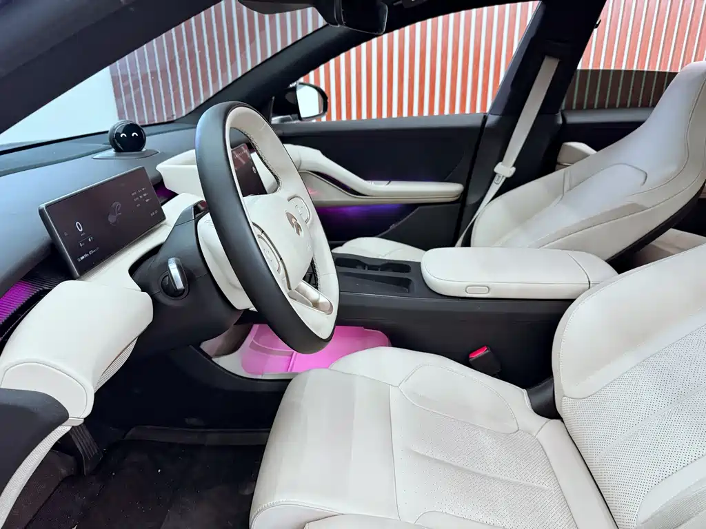 NIO ET5T 2024 model 100kWh Touring купить на сайте DeffCars