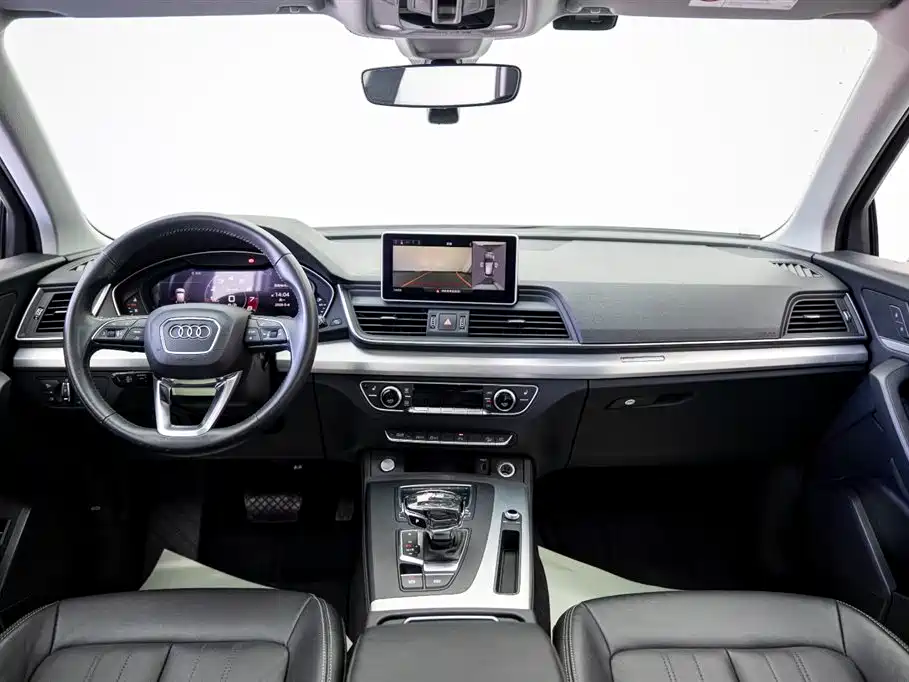 Audi Q5L 2020 facelift 40 TFSI enjoys fashionable style купить на сайте DeffCars