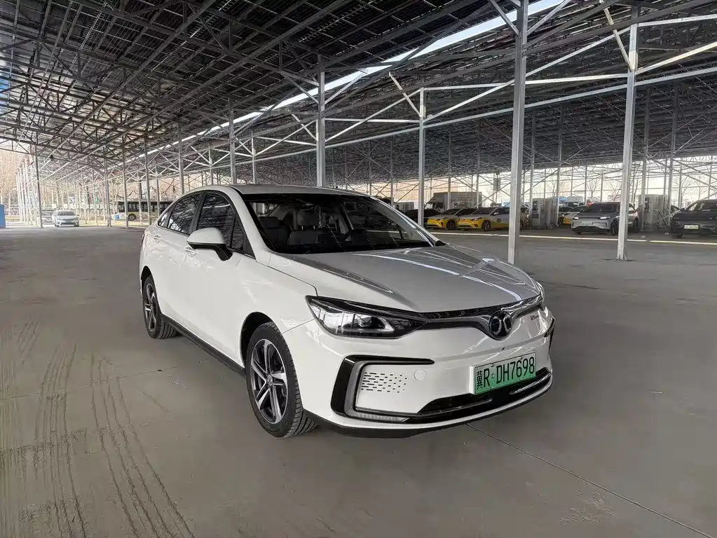Beijing EU5 2018 R550 Smart Edition купить на сайте DeffCars