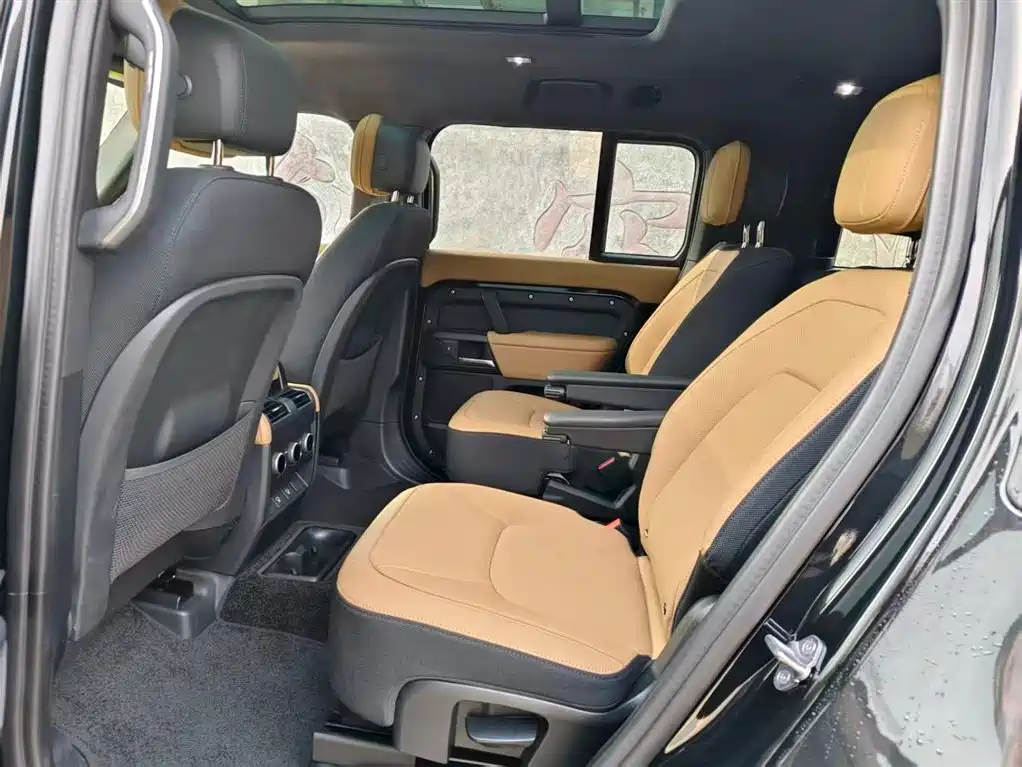 Land Rover Defender 2025 130 3.0T P400 seven-seat luxury version купить на сайте DeffCars