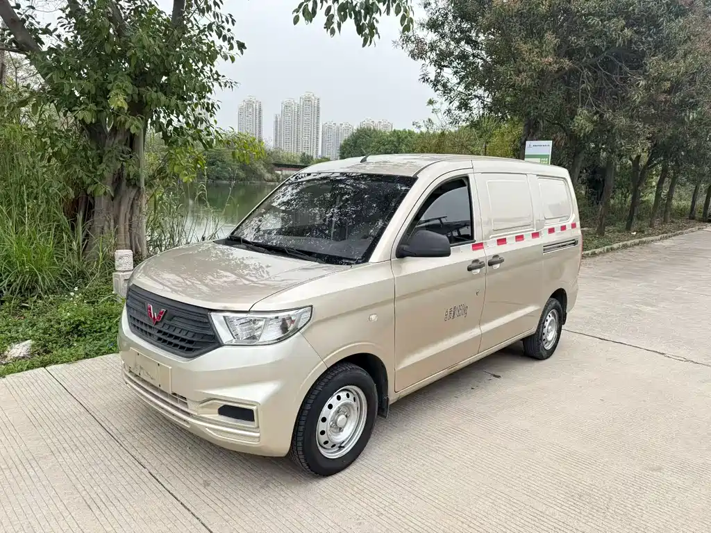 Wuling Hongguang V 2022 1.5L Jintu version of the electric power-assisted LAR with sealed windows купить на сайте DeffCars