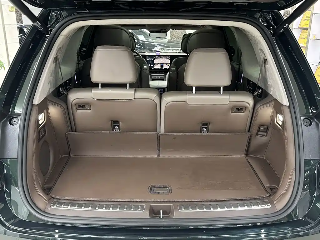 Wenjie M9 2025 extended range Max version 52kWh 6-seater version (192-line lidar) купить на сайте DeffCars