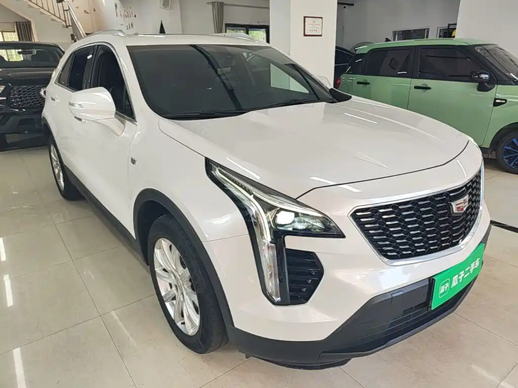 Cadillac XT4 2022 28T two-wheel drive fashion model купить на сайте DeffCars