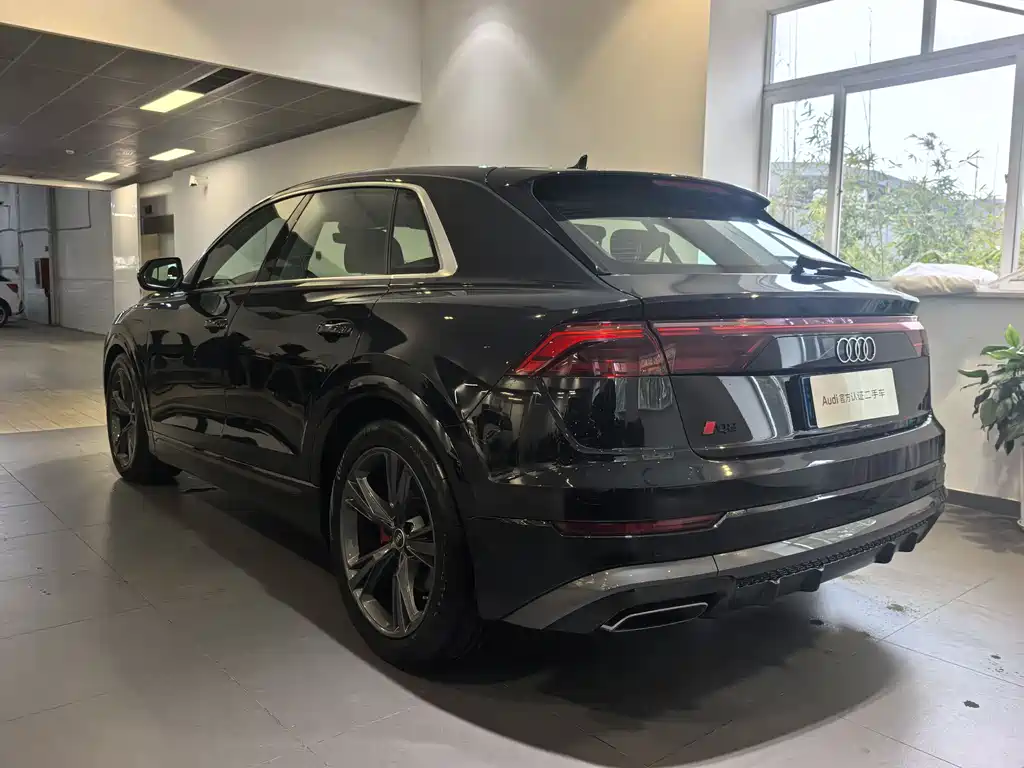 Audi Q8 2024 55 TFSI luxury and dynamic model купить на сайте DeffCars