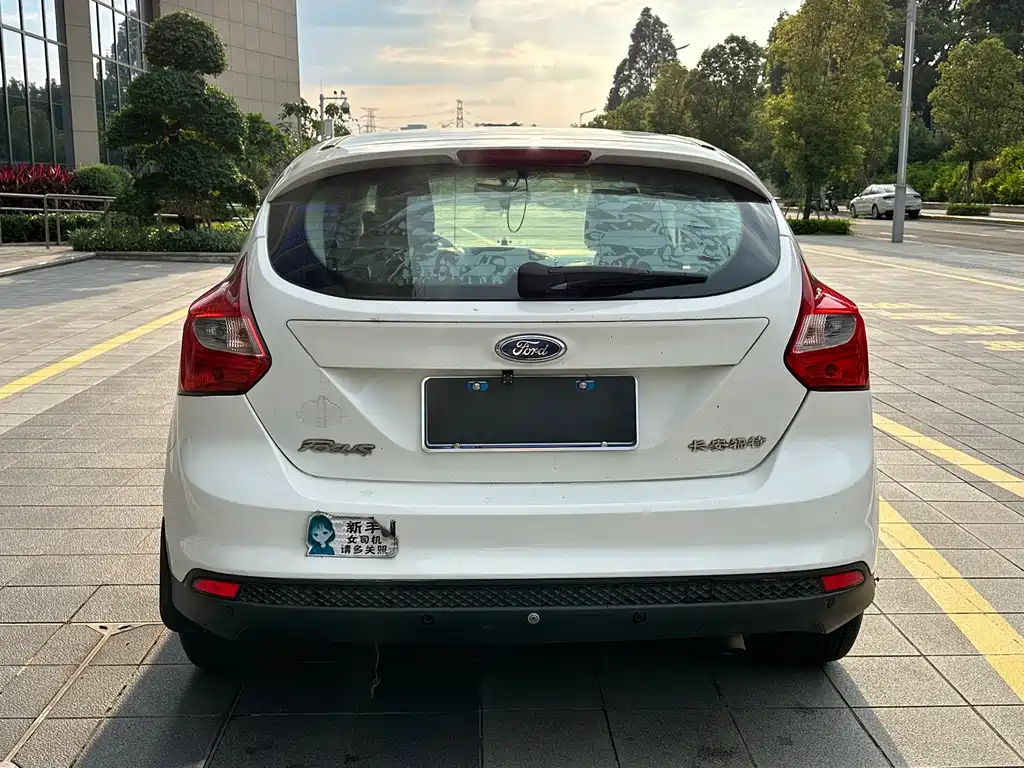 Focus 2012 hatchback 1.6L automatic comfort type купить на сайте DeffCars