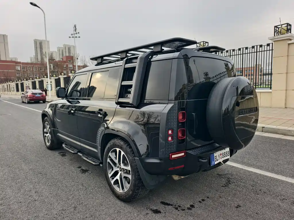 Land Rover Defender 2023 facelift 110 3.0T P400 Dark Special Edition купить на сайте DeffCars