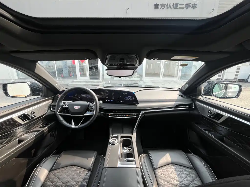 Cadillac CT6 2023 28T Platinum Type купить на сайте DeffCars