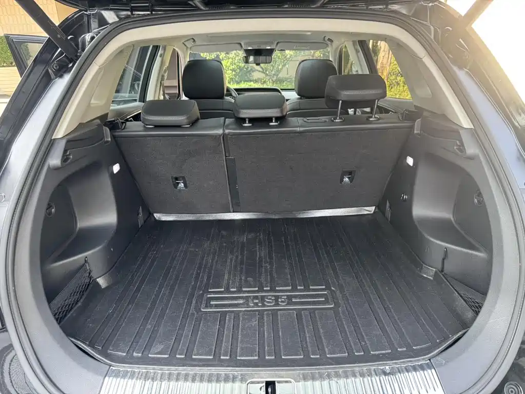 Hongqi HS5 2022 facelift 2.0T Zhilian Flagship Edition купить на сайте DeffCars