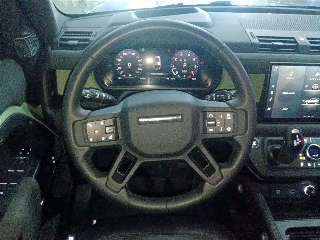 Land Rover Defender 2023 110 3.0T P400 75th Anniversary Legend Edition купить на сайте DeffCars