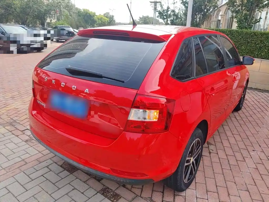Xindong 2019 facelift 1.5L automatic standard version National V купить на сайте DeffCars