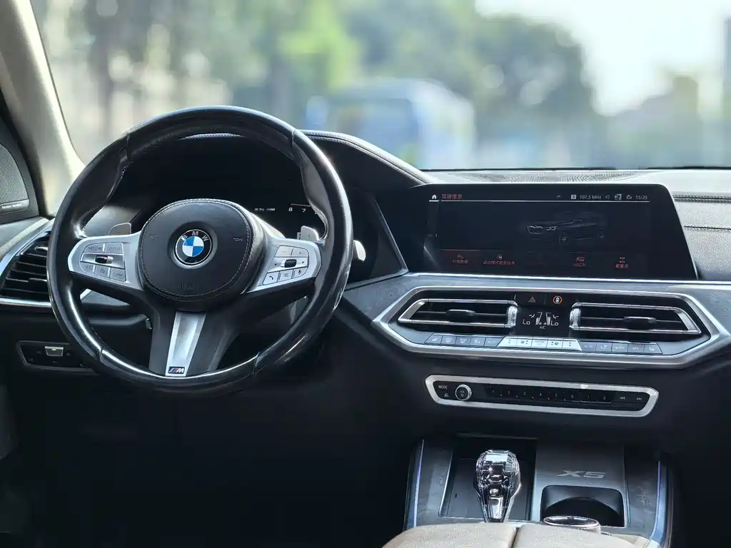 BMW X5 2022 facelift xDrive 30Li M sports package купить на сайте DeffCars