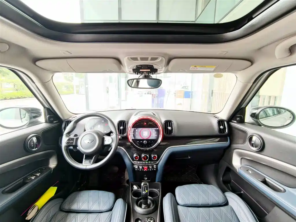 Countryman 2023 2.0T Cooper S ALL4 connoisseur купить на сайте DeffCars