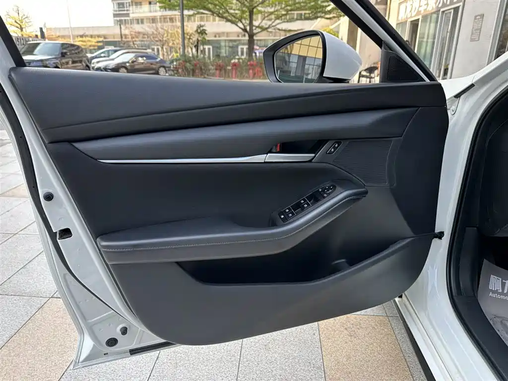 Mazda3 Angkesela 2021 2.0L automatic quality version купить на сайте DeffCars