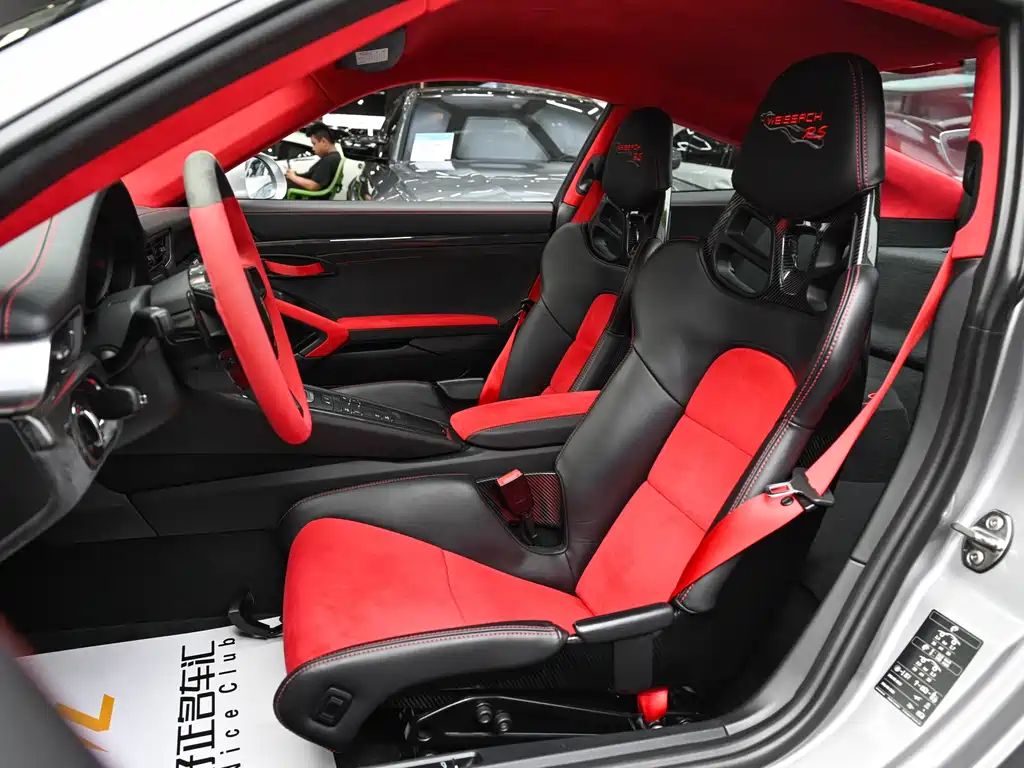 Porsche 911 2018 GT2 RS 3.8T купить на сайте DeffCars
