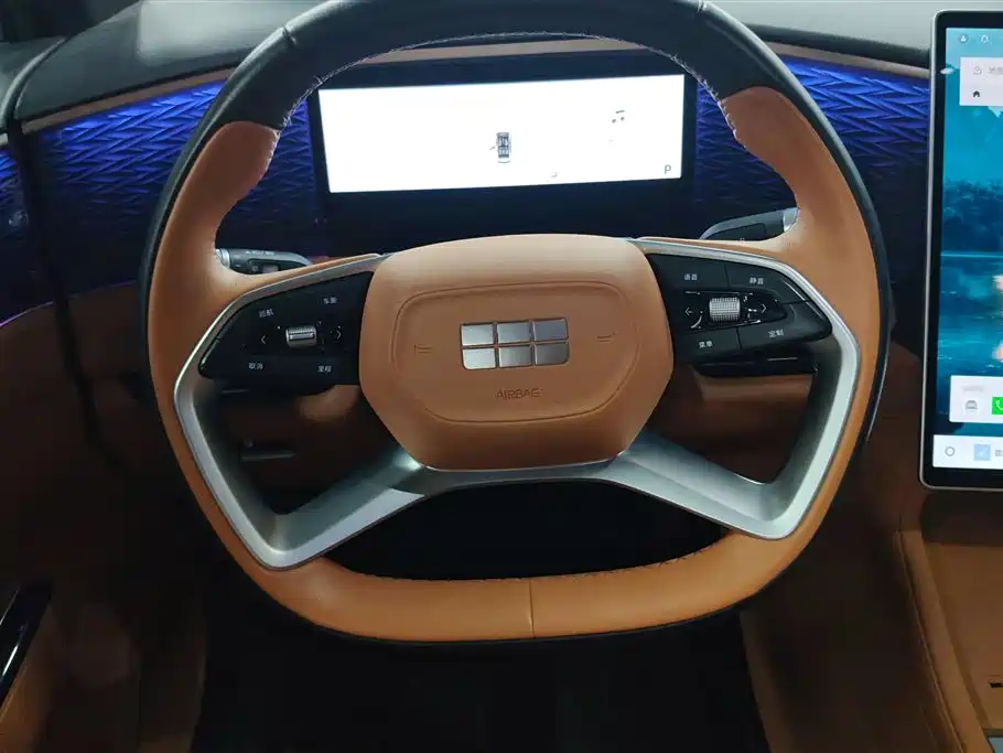 Galaxy L7 2025 EM-i 115km Discovery+ Edition купить на сайте DeffCars