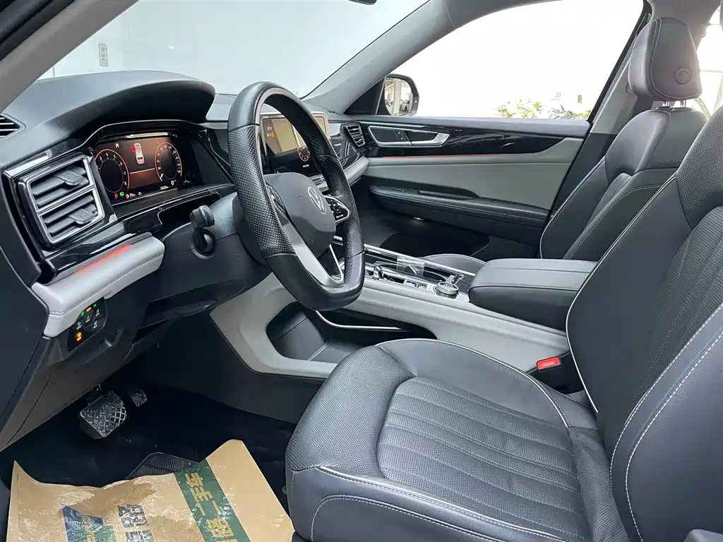 Touron 2021 380TSI four-wheel drive luxury version купить на сайте DeffCars