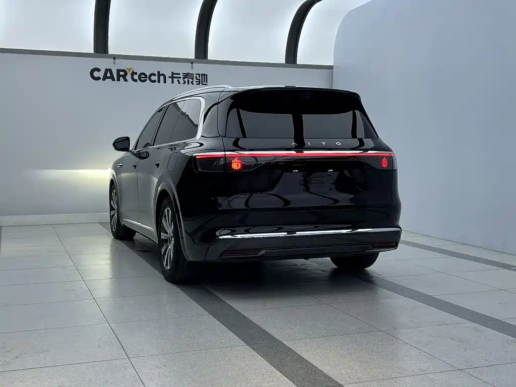 Wenjie M8 2025 extended range Max+ version 53.4kWh 5-seat version 192-line lidar) купить на сайте DeffCars