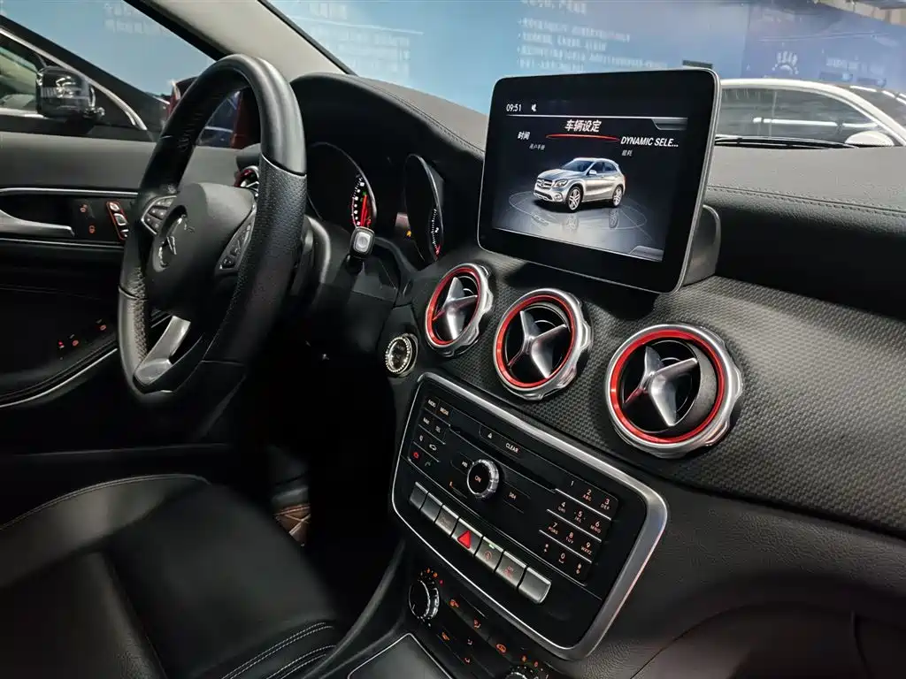 Mercedes-Benz GLA 2017 GLA 200 Fashion Model купить на сайте DeffCars