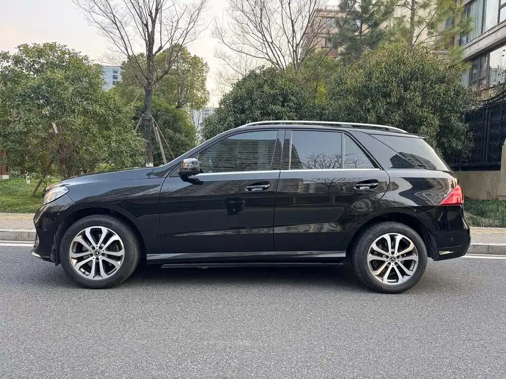 Mercedes-Benz GLE 2017 GLE 320 4MATIC Dynamic купить на сайте DeffCars