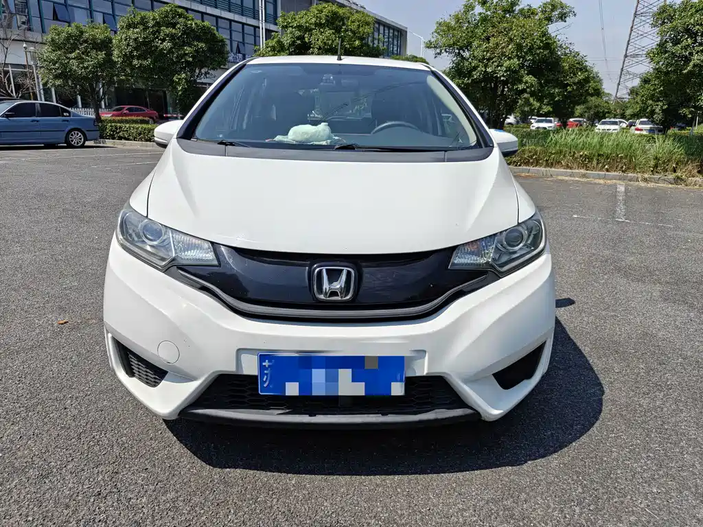 Fit 2014 1.5L LX CVT comfort model купить на сайте DeffCars