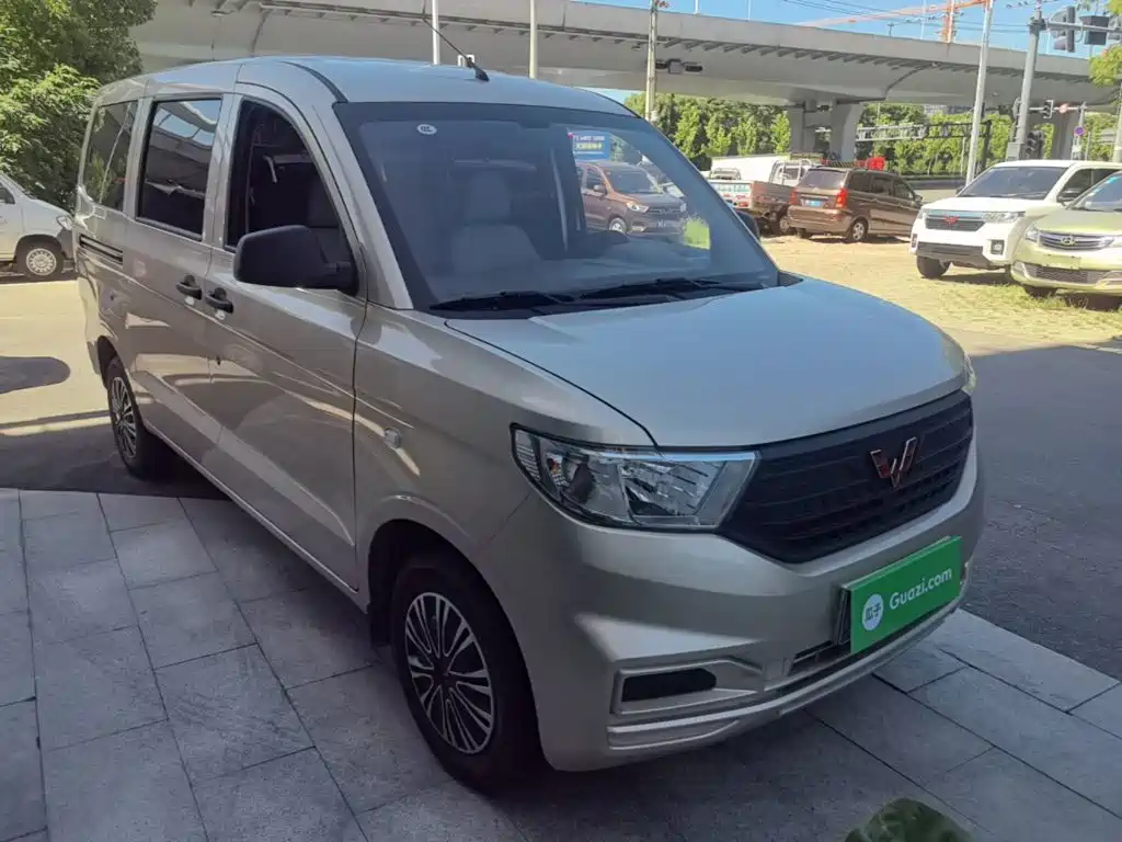 Wuling Hongguang V 2022 1.5L Jinchue version electric power assist LAR купить на сайте DeffCars