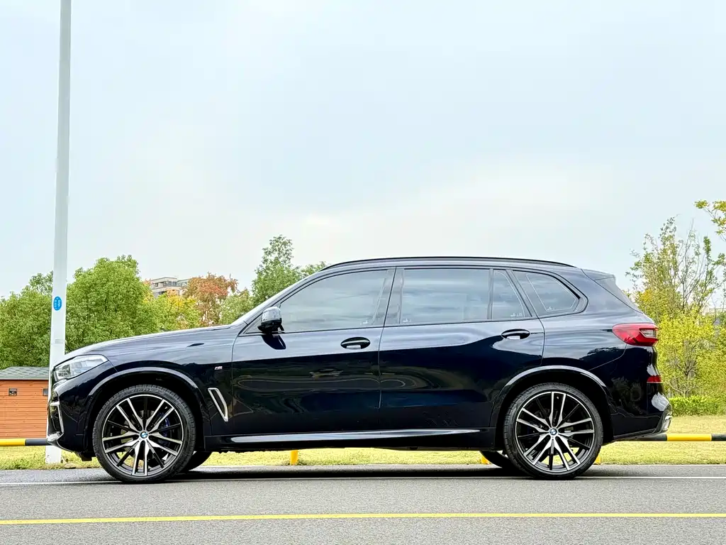 BMW X5 2022 xDrive 40Li Exclusive M Sports Package купить на сайте DeffCars