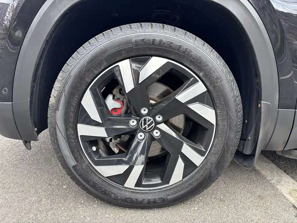 Touron 2021 330TSI two-wheel drive luxury version купить на сайте DeffCars