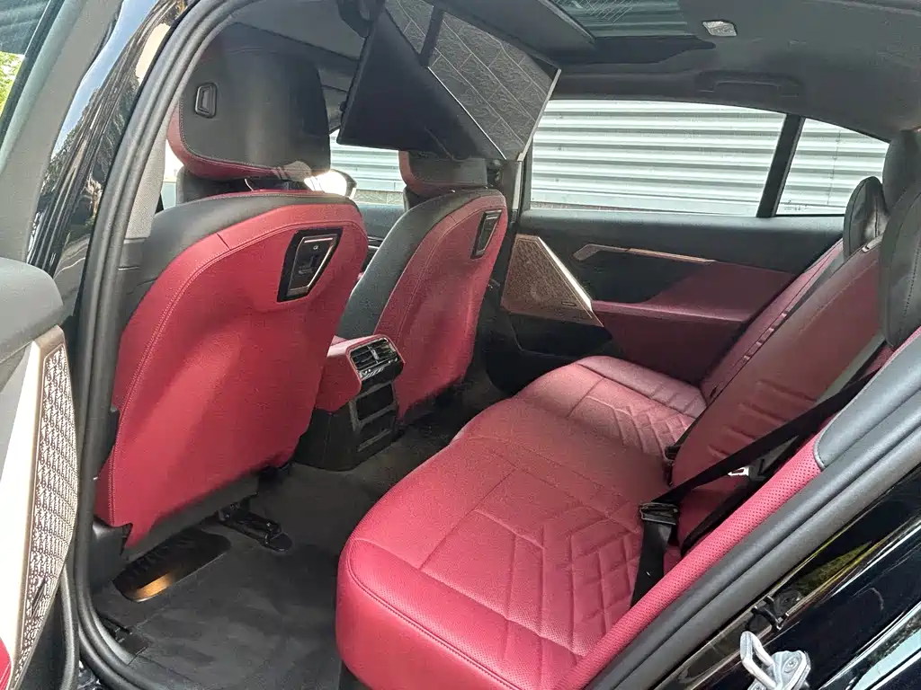BMW 5 Series 2025 530Li Exclusive M Sports Package купить на сайте DeffCars