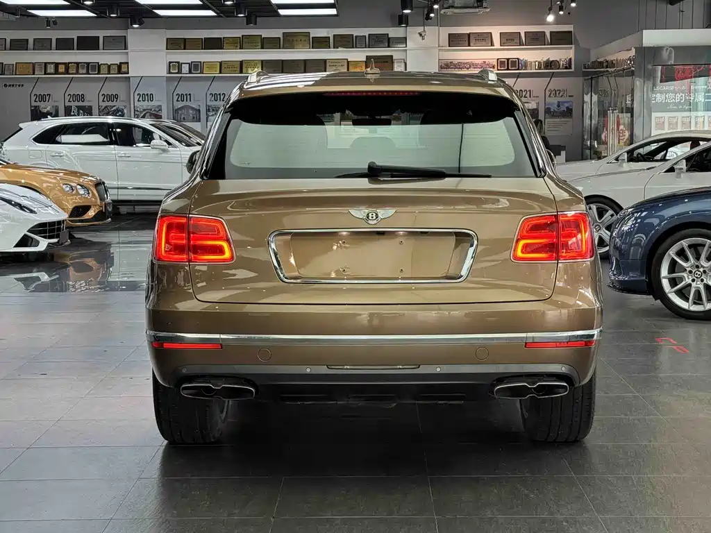 Bentayga 2018 4.0T V8 купить на сайте DeffCars